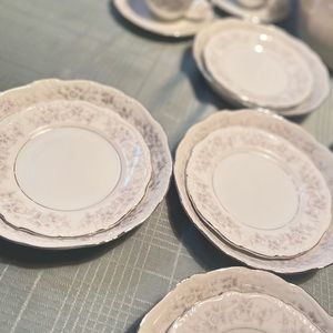 Beautiful set of 4 fruit bowls ; Sybil
by CITADEL